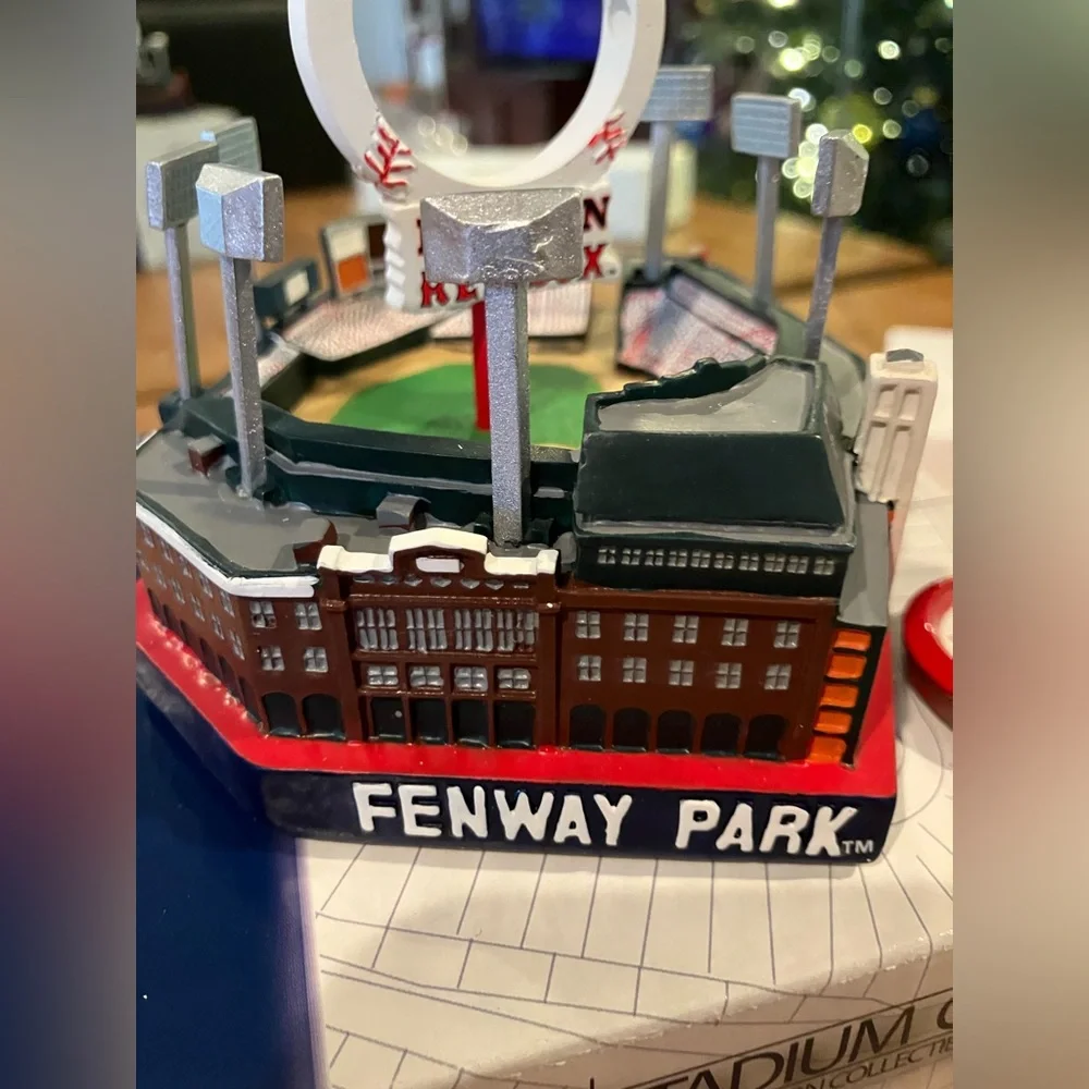 NEW Forever Collectibles Boston Red Socks Fenway Park Stadium Clock